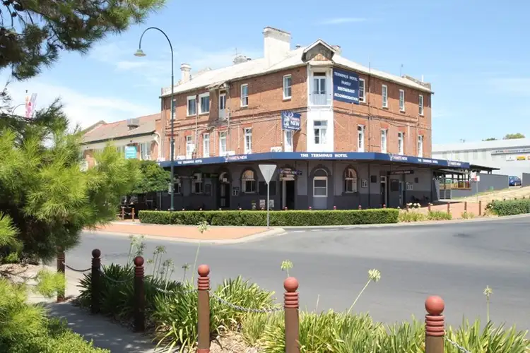 262 George Street, Quirindi NSW 2343
