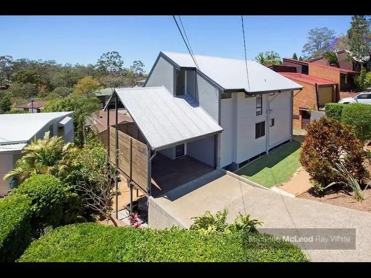 31 Chapel Hill Road, Chapel Hill QLD 4069