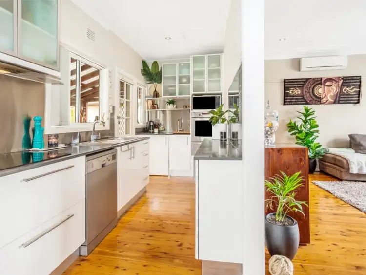 Second view of Homely house listing, 4 Hay Street, Helensburgh NSW 2508