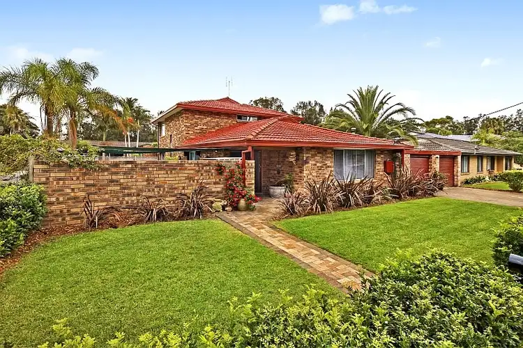 7 Althea Place, Point Clare NSW 2250