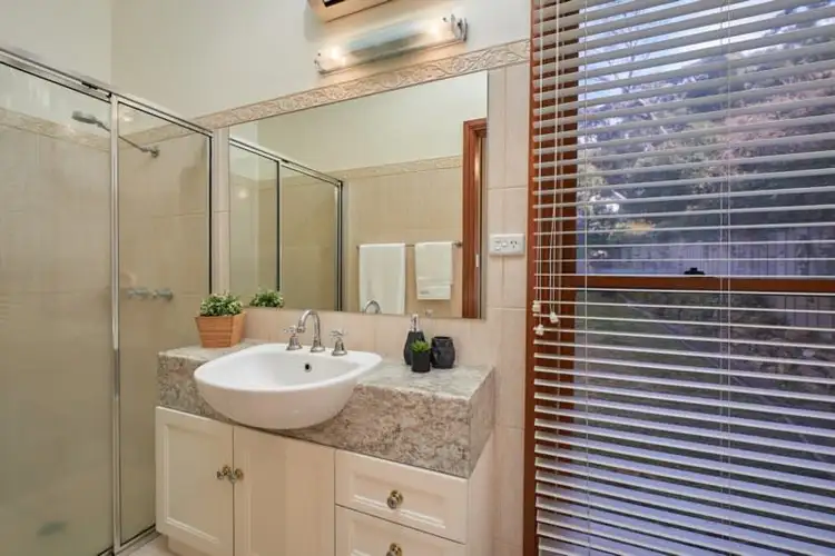 Sixth view of Homely house listing, 1 Baree Place, Kooringal NSW 2650