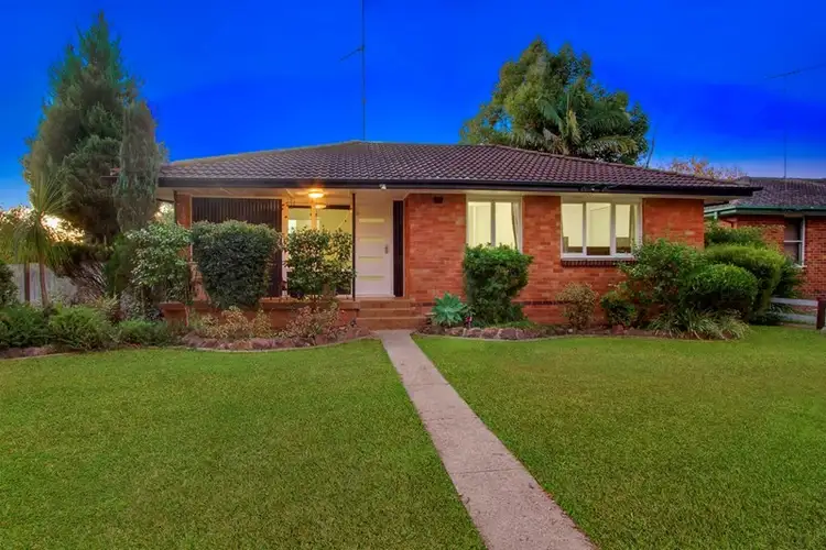 17 Luttrell Street, Richmond NSW 2753