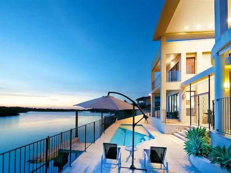 30 Lakefield Crescent, Paradise Point QLD 4216