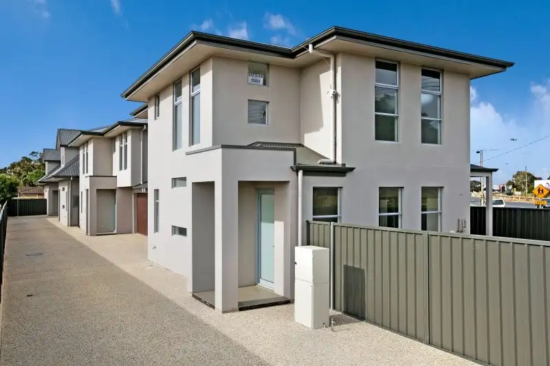 Main view of Homely townhouse listing, 1/30 West Lakes Boulevard, Albert Park SA 5014