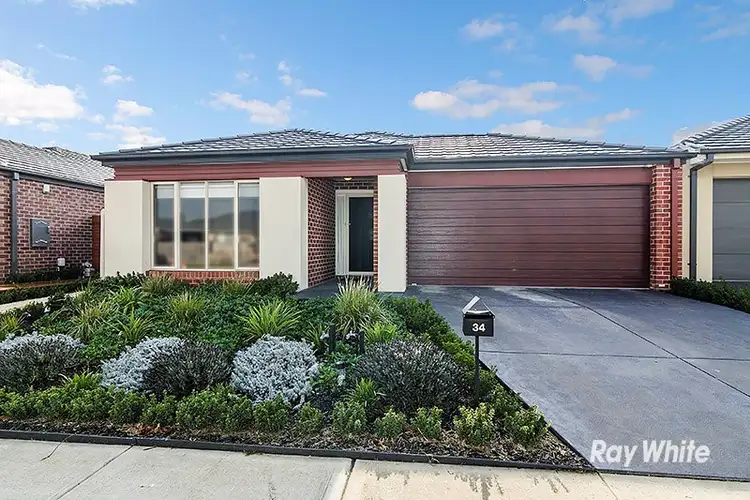 34 Quarters Boulevard, Cranbourne West VIC 3977