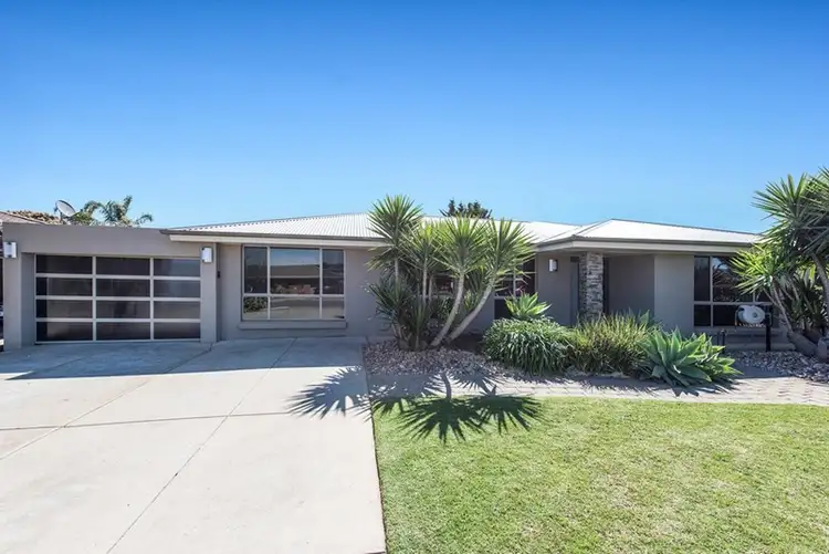 25 Lerunna Avenue, Hallett Cove SA 5158