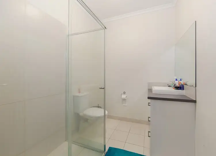 Fifth view of Homely unit listing, 3/8 Ivanhoe Avenue, St Albans VIC 3021