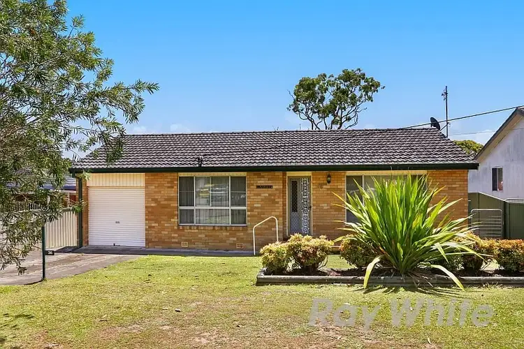 36 Swan Street, Kanwal NSW 2259