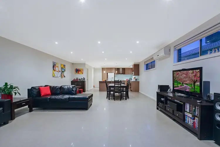 Fifth view of Homely house listing, 2 Melissa Court, South Morang VIC 3752