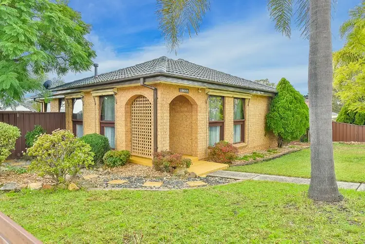 1 Singer Place, Ingleburn NSW 2565
