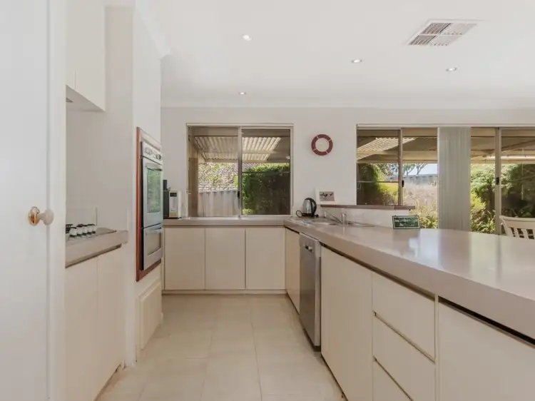 Sixth view of Homely house listing, 20 Porter Gardens, Leda WA 6170