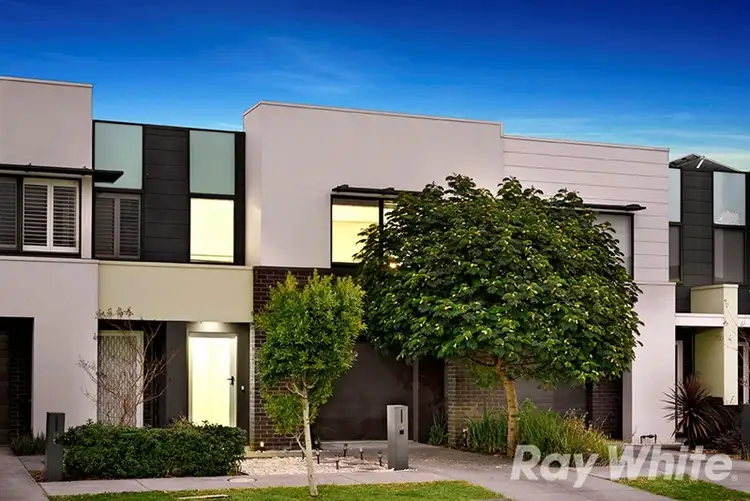 12 Beaconsfield Road, Mulgrave VIC 3170