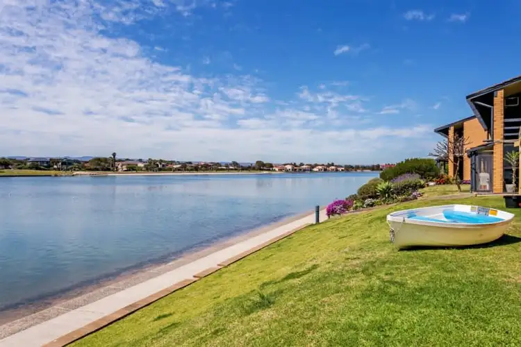 2/80 Military Road, Tennyson SA 5022