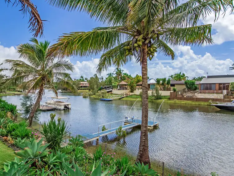 73 Witt Avenue, Carrara QLD 4211