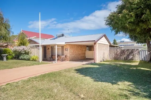 11 Barrett-Lennard Drive, Ledge Point WA 6043