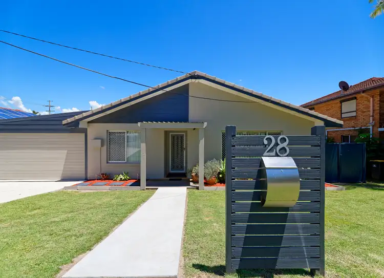 28 Houghton Avenue, Redcliffe QLD 4020