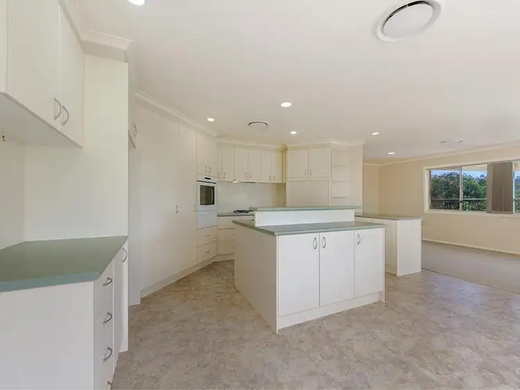 Sixth view of Homely house listing, 3 Islay Court, Merrimac QLD 4226