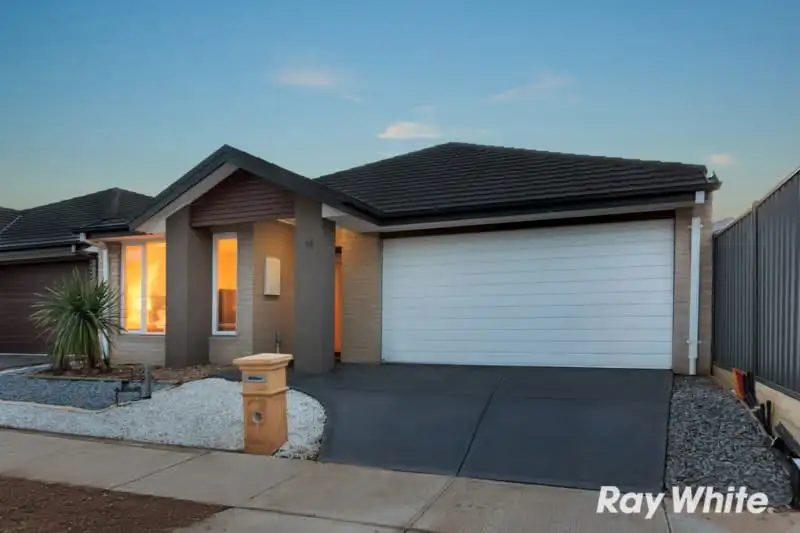 Main view of Homely house listing, 16 HOLLY GREEN Circuit, Truganina VIC 3029