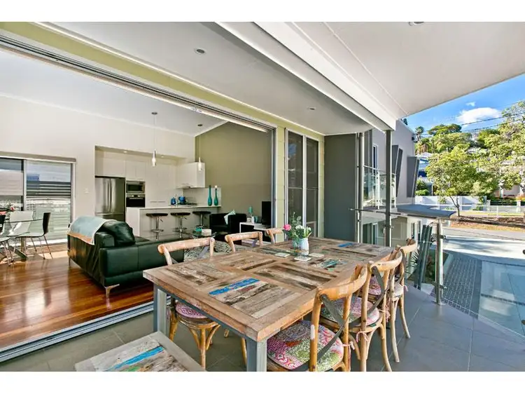 Second view of Homely townhouse listing, 2/20 Barton Parade, Balmoral QLD 4171