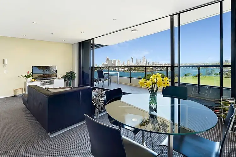 2 Aqua Street, Southport QLD 4215
