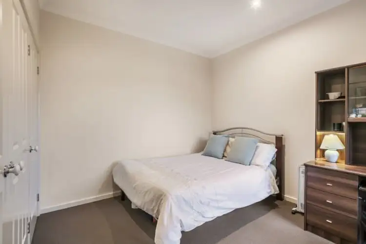 Sixth view of Homely unit listing, 4/94 Purinuan Road, Reservoir VIC 3073