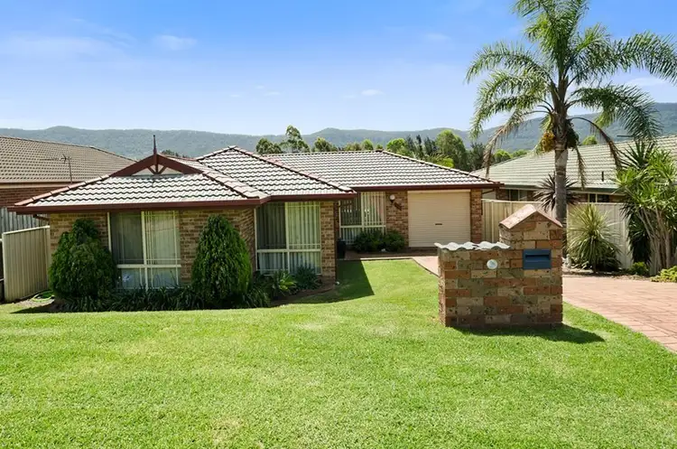 64 Robins Creek Drive, Horsley NSW 2530