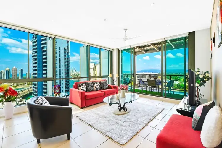 1 Como Crescent, Southport QLD 4215