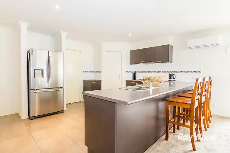 Seventh view of Homely house listing, 2 Greenview Court, Cranbourne North VIC 3977