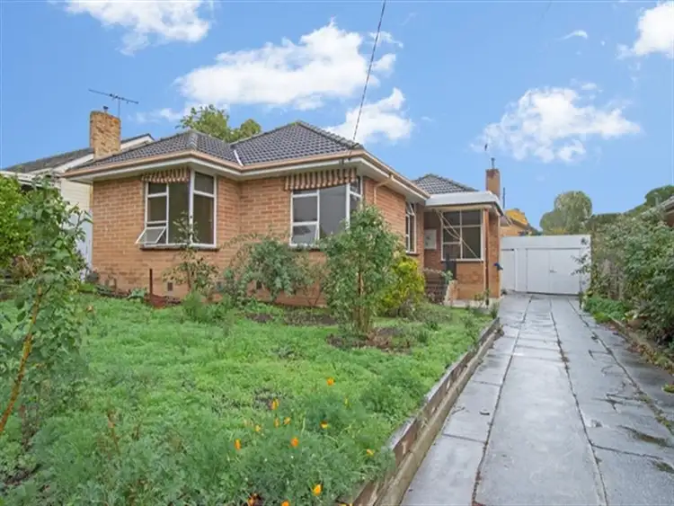 15 Crellin Crescent, Watsonia VIC 3087