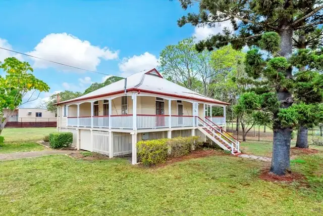 95 Glebe Road, Silkstone QLD 4304