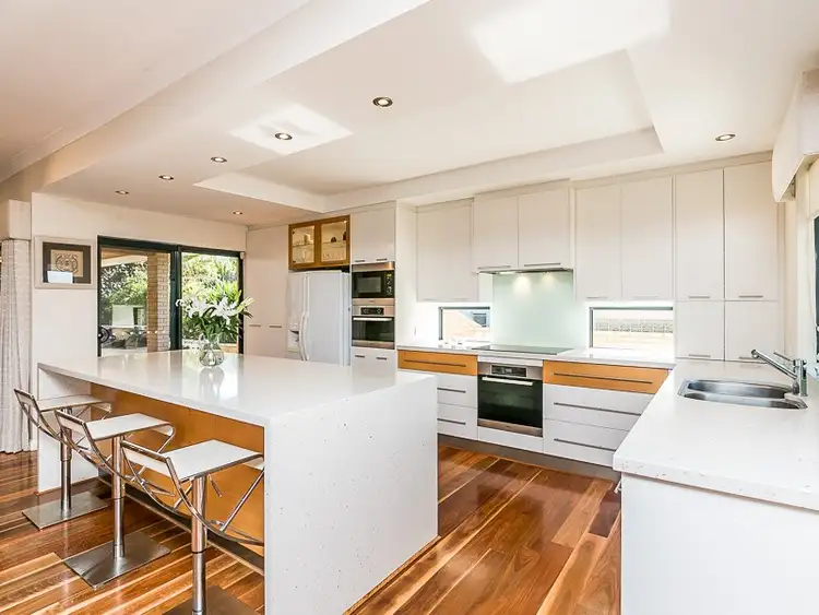 Fifth view of Homely house listing, 6 Renown Way, Sorrento WA 6020