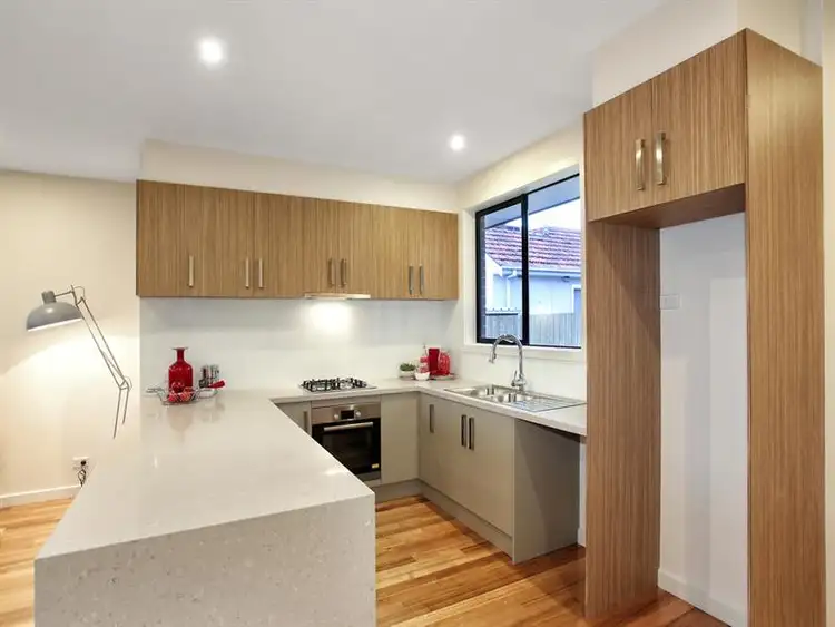 Sixth view of Homely townhouse listing, 2/27 Simmonds Street, Hughesdale VIC 3166
