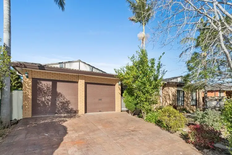 25 Trobriand Crescent, Glenfield NSW 2167