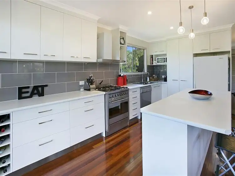 22 Elanora Street, Oxley QLD 4075