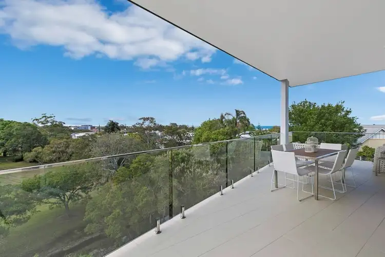 Second view of Homely apartment listing, 21/22 Bay Terrace, Wynnum QLD 4178