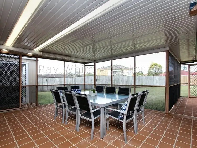 20 Conimbla Close, Parkinson QLD 4115