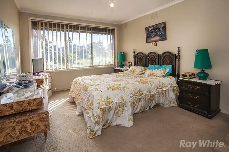 Fifth view of Homely house listing, 8 Sunrise Drive, Mulgrave VIC 3170