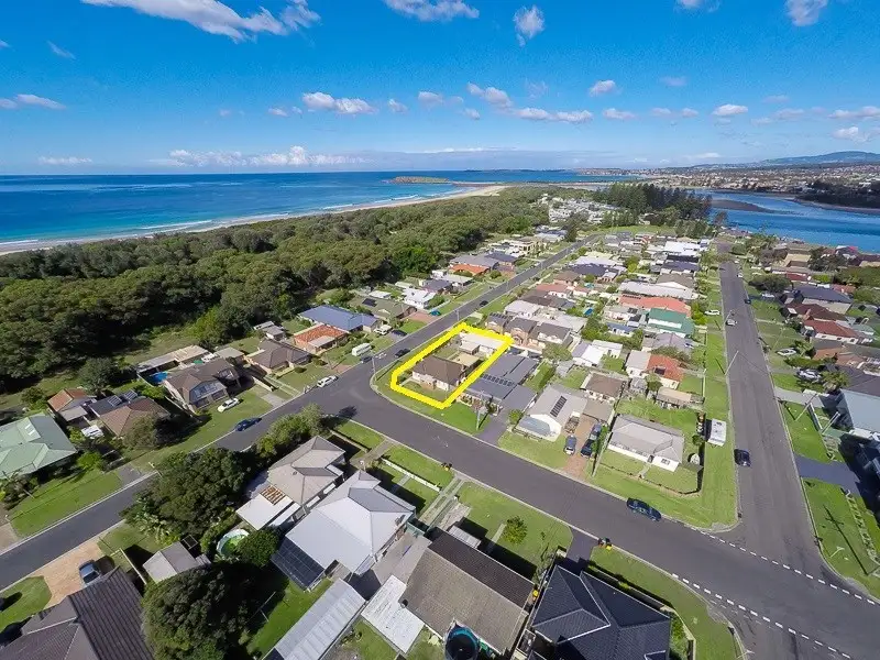 Main view of Homely house listing, 1 Acacia Street, Windang NSW 2528