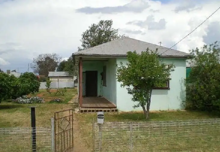 21 Pearce Street, Parkes NSW 2870