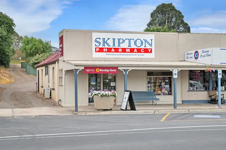 17 Montgomery Street, Skipton VIC 3361