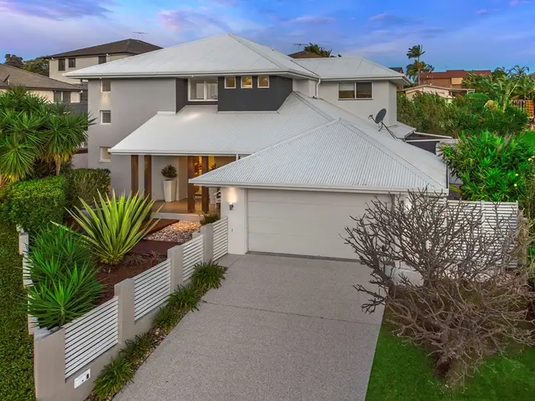 8 Camphorlaurel Court, Mcdowall QLD 4053