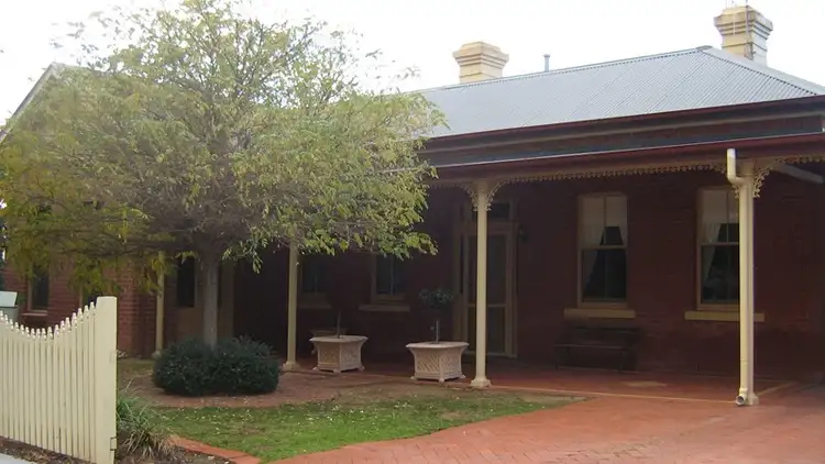 19 Moore Street, Rochester VIC 3561
