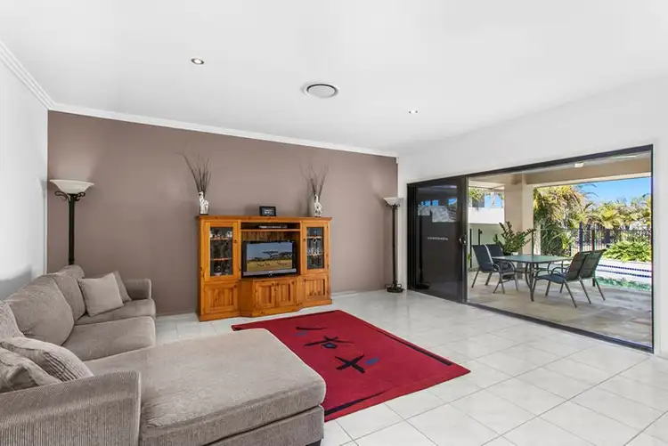 2857 Virginia Drive, Hope Island QLD 4212