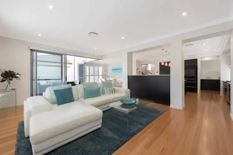 Fourth view of Homely house listing, 4 Kenilworth Place, Carindale QLD 4152