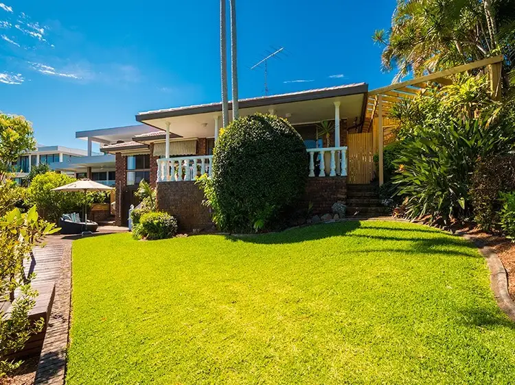 Sixth view of Homely house listing, 7 Donegal Crescent, Sorrento QLD 4217