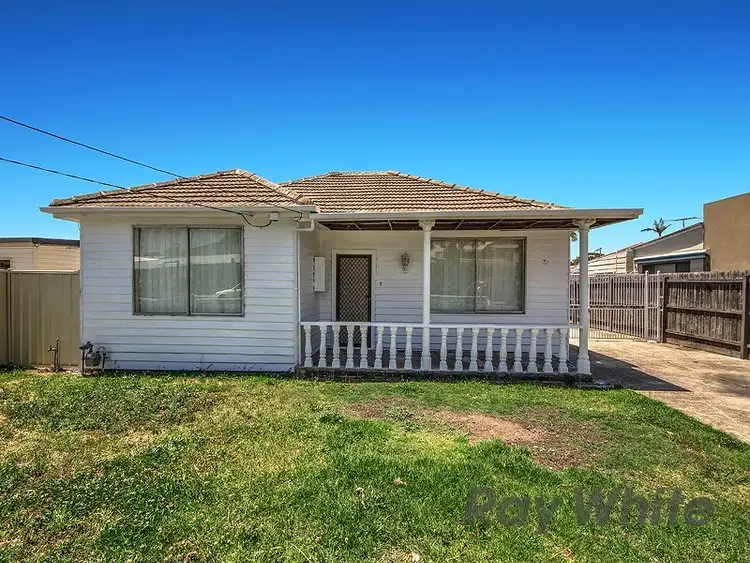 34 McArthur Avenue, St Albans VIC 3021