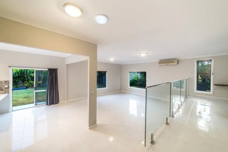 4 Mitchell Avenue, Molendinar QLD 4214