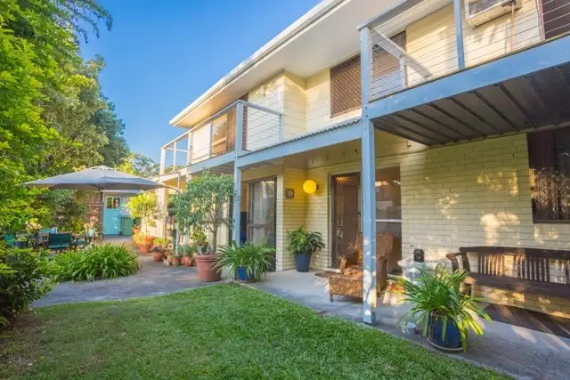 1 Pomona Terrace, Labrador QLD 4215