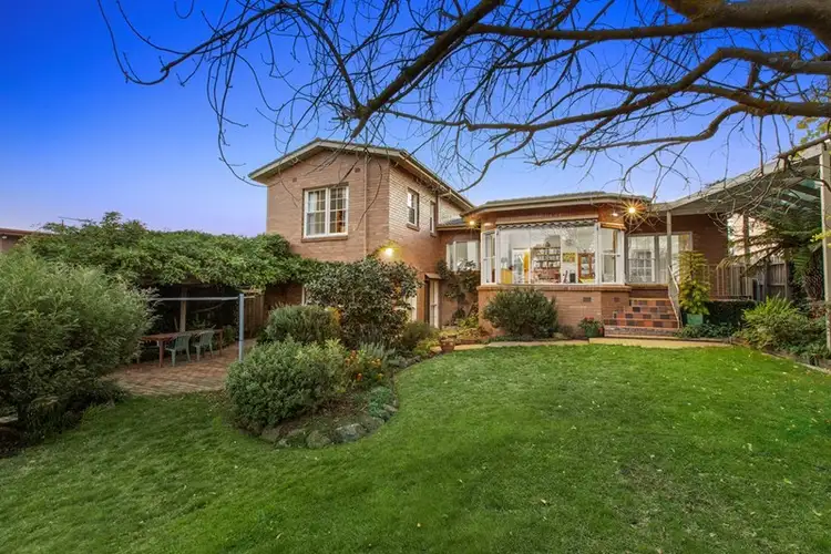 52 Buckingham Drive, Heidelberg VIC 3084