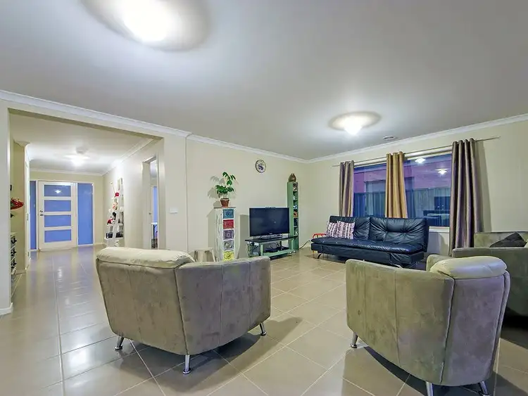 Fifth view of Homely house listing, 2 Corymbia Court, Truganina VIC 3029